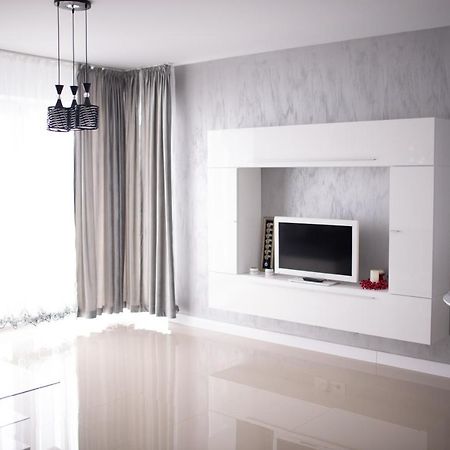 Apartament Denissia Oradea Zewnętrze zdjęcie
