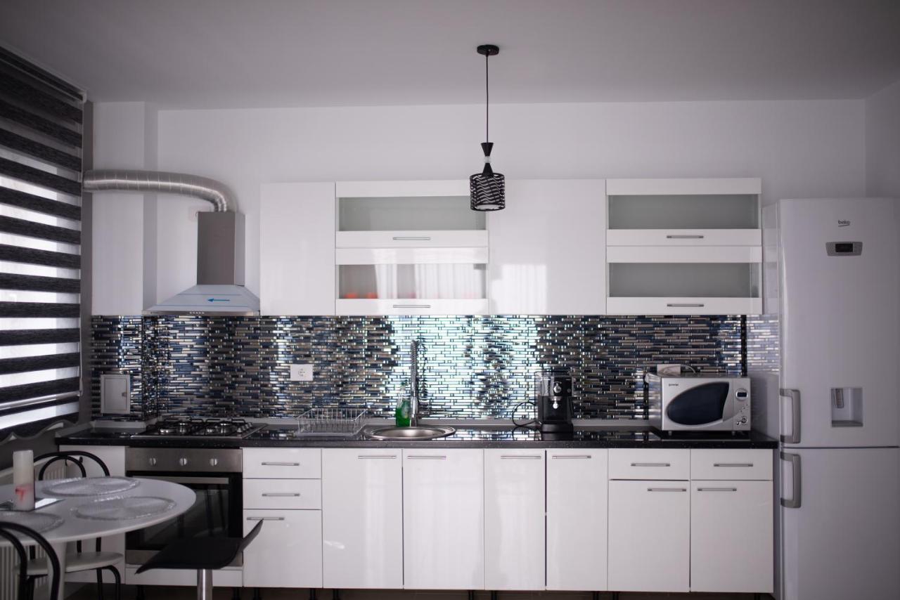 Apartament Denissia Oradea Zewnętrze zdjęcie